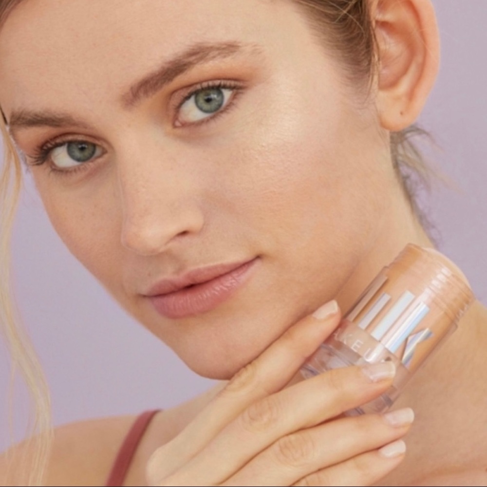 Milk Makeup Mars Holographic Stick Highlighter